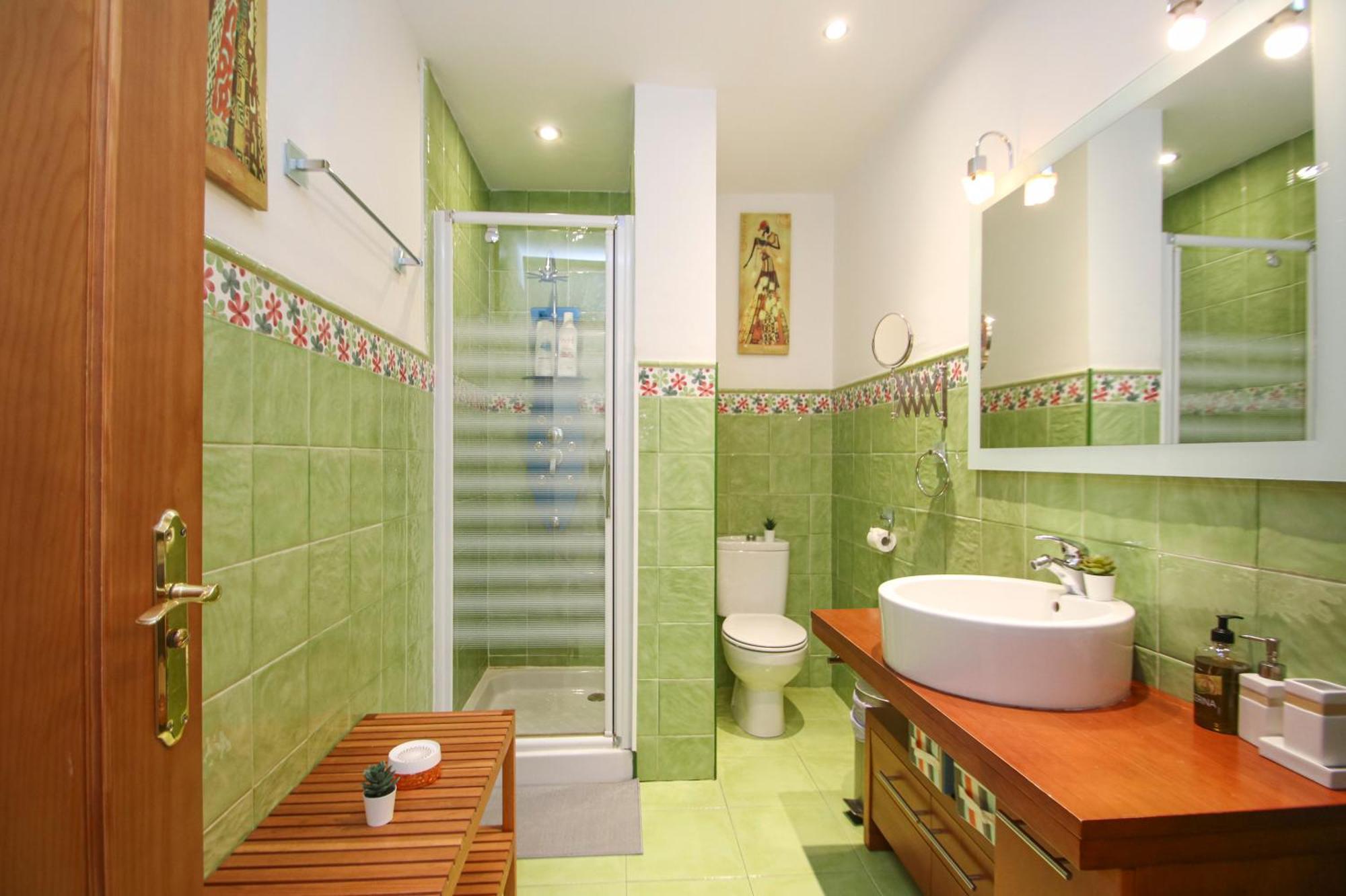Spacious 2 Bedroom In The Heart Of Triana Sevilha